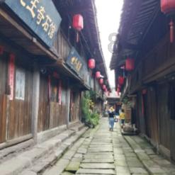 逃离灰色调房屋